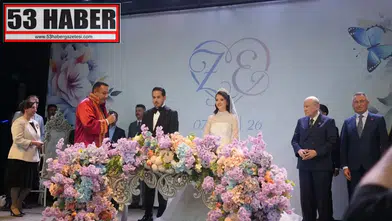 Bahçeli, MHP İl Başkanı Enes Doğan'ın Düğün Törenine Katıldı