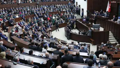 AKP'de Çerçeve Yasa Üzerine Çalışmalar Hız Kazandı: Grup Toplantısında Gözler Burada!
