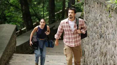 Cemre Baysel ve Mert Yazıcıoğlu'nun başrolünde yer aldığı "Kalbimin Rotası Karadeniz" filmi hakkında önemli bilgiler!