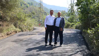Maçka’da TOKİ bölgesinde asfaltlama çalışması