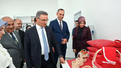 Vali Baruş’tan Aziziye’de Aşevi ve Aile Destek Merkezi Ziyareti