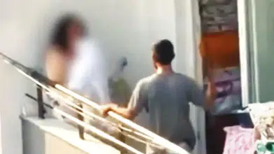 "Balkonda Sert Hesaplaşma: Sopalarla Dayak Olayı"