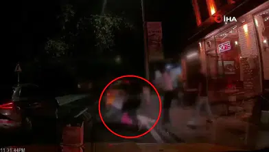 Taksici, Müşterisini Araçtan İndirdikten Sonra Şiddet Uyguladı!