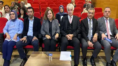 Rize'de Erdoğan Üniversitesi'nde Çay Bahçeleri İçin Bakım Çalışmaları Etkinliği Düzenlendi