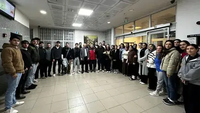 Gençler, kahraman gazilerle buluşarak vatan sevgisini ve fedakarlığı öğrendi