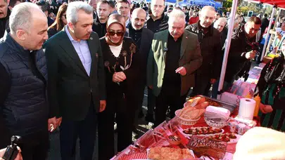 Hamsi Festivali'nde 2 Ton 53 Kilo Lezzetli Hamsi Misafirlere Sunuldu!