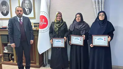 Rize Müftülüğü’nde Üstün Başarı Belgeleri Takdim Edildi