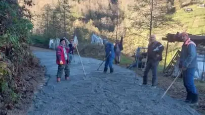 Güneyce Köylüleri Kendi Yollarını Kendileri Onardı