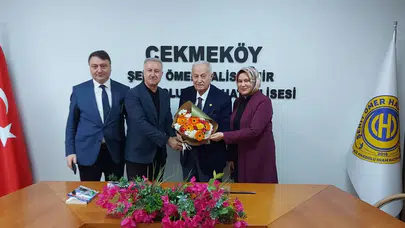 İsmail Müftüoğlu'ndan okula tarihi ferman hediyesi ve duygu dolu ziyaret