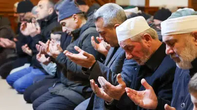 Rize’de “Aileler Sabah Namazında Buluşuyor” Programında Şehitler ve Kudüs İçin Dualar Edildi