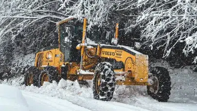 Rize’de Kar Yağışı Ulaşımı Olumsuz Etkiledi: 59 Köy Yolu Kapalı