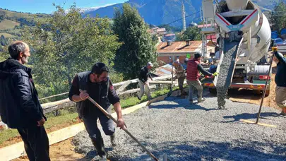 İkizdere Tozköy’de Köy İçi Yol Betonlandı: Çamur Sorunu Sona Erdi