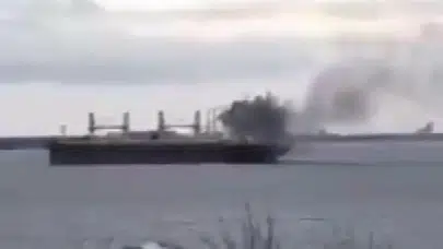 Karadeniz'de Gerginlik Tırmanıyor: İki Gemi Saldırıya Uğradı