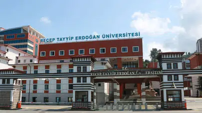 Recep Tayyip Erdoğan Üniversitesi HMGS Başarısında Türkiye 7’ncisi Oldu, Deneme Sınavıyla Bir İlke İmza Attı