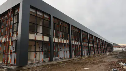 Arhavi'de Yeni Otogar Binası Dış Cephe Çalışmalarında Sona Yaklaşıldı