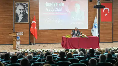 Trabzon’da Türkiye’nin Geleceği Söyleşisine Yoğun İlgi