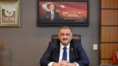 Hasan Karal’dan Berat Kandili Mesajı: Kin ve Öfke Yerine Merhamet ve Hakkaniyet