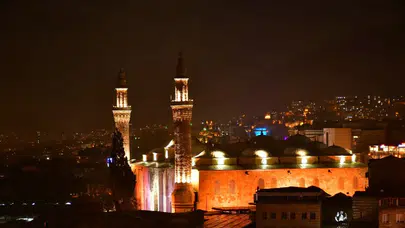 Bayram namazı saatleri illere göre belirlendi, büyük şehirler için listeler hazırlandı