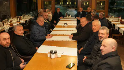 Rize Belediye Başkanı Rahmi Metin Esnafla Bir Araya Geldi