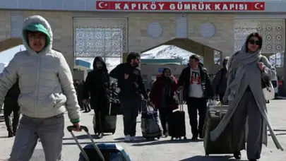 Savaştan Kaçan İranlılar Kapıköy Sınır Kapısı’ndan Türkiye’ye Geçti