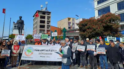 Pazar’da Emekliler Sokağa Çıktı: Geçim Sıkıntısına Dikkat Çektiler