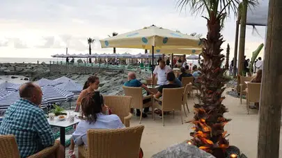 Arhavi'de Yeni Sosyal Yaşam Alanı Hizmete Açıldı! Lazbükü Restoran ve Plaj Konseptiyle Kapılarını Açtı