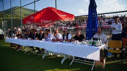Çaykur Rizespor Yönetimi Erzurum FK Hazırlık Maçını Protokolle Birlikte Takip Etti