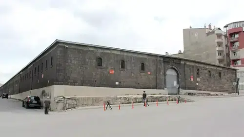 Erzurum'un Taş Ambarları, restorasyonla turizm cazibesini artıracak projeye dönüşüyor