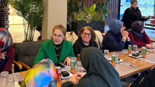 AK Kadınlar’dan Kaledibi İskele’de Anlamlı Gönül Buluşması