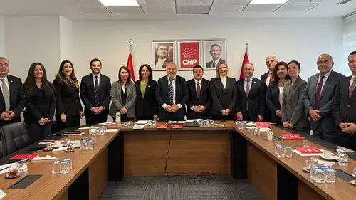 CHP YDK İlk Toplantısını Gerçekleştirdi: Başkanlığa Oybirliğiyle Turan Taşkın Seçildi