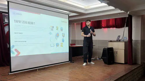 Bayburt'ta Gençler Yapay Zeka ile Tanıştı, Dijital Yetkinlikler Geliştirildi