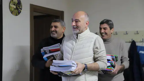 Hopa'da öğrencilere kitap desteği: Eğitimde fırsat eşitliği vurgusu yapıldı