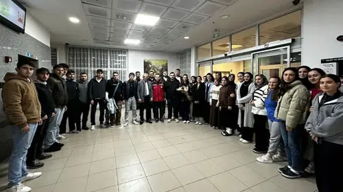Gençler, kahraman gazilerle buluşarak vatan sevgisini ve fedakarlığı öğrendi