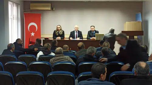 Beşikdüzü'nde muhtarlara kokarca ile mücadeleye yönelik bilgilendirme toplantısı yapıldı