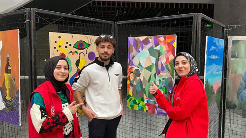 Güzel Sanatlar Fakültesi Öğrencilerinin Eserleri Büyük Beğeni Topladı
