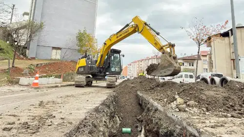 Büyükşehir’in Altyapı Hamlesi Sürüyor: 17 Mahallede Kanalizasyon Çalışması