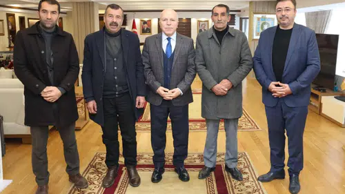 AK Parti Grup Başkanvekili Serhat Akyüz’den Erzurum Büyükşehir Belediyesine Ziyaret