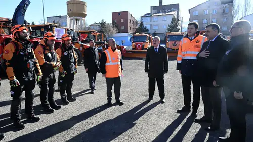 Erzurum’da Kış Koşullarına Karşı Önlemler Alındı: Kar ve Buzla Mücadele Sezonu Başladı!