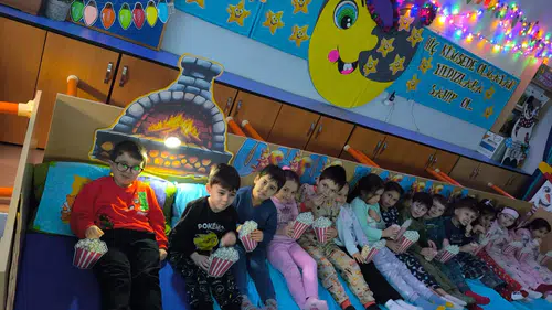 Ellerim Küçük, Hayallerim Büyük Projesiyle Minikler Gece–Gündüzü Eğlenerek Öğrendi