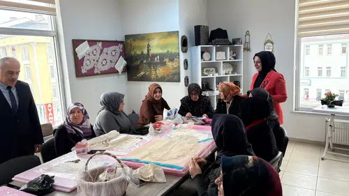 Bayburt’ta Şehit Yakınları ve Gaziler İçin El Sanatları Kursu Başladı