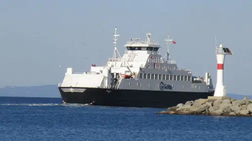 Fırtına nedeniyle Gökçeada ve Bozcaada seferlerine bir gün ara verildi