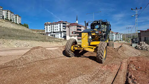 Bayburt Şingah Mahallesi Paşa Caddesi’nde Yol Çalışmaları Sürüyor