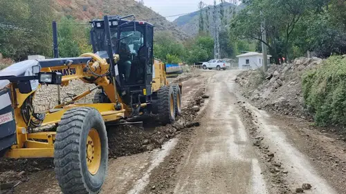 Uzundere’de Asfaltlama Çalışmaları Başlıyor