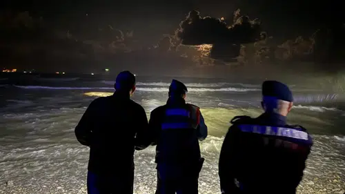 Sinop'ta tekne alabora oldu: 1 polis öldü, 1 polis aranıyor