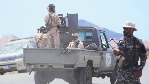 Taiz'de çatışmalar tırmanıyor: Üç dağın kontrolü geri alındı