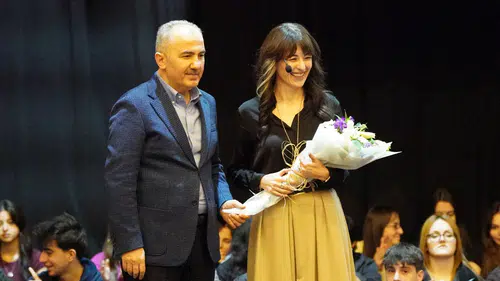 Rize Belediyesi’nde Akademisyen Anne ile Söyleşi Yoğun İlgi Gördü