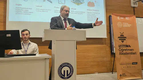 Dijital Çağda Eğitim: Trabzon'da Edebiyat Akademisi'nde Aktivizm Tartışıldı