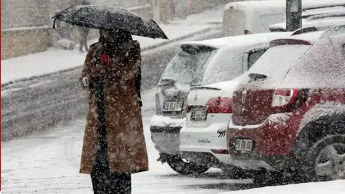 Meteoroloji'den doğuya kar, Batı Akdeniz’e fırtına uyarısı