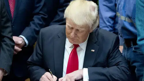 Trump’tan yeni gümrük hamlesi: Yüzde 10’luk küresel vergi