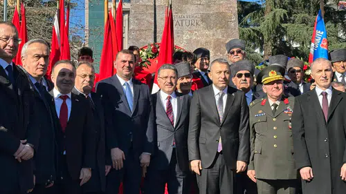 CHP Trabzon İl Başkanlığı Trabzon’un Kurtuluşunun 108. Yılında Çelenk Törenine Katıldı